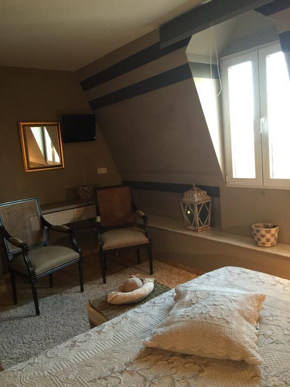 Margot'L Hotel Rochefort Room photo